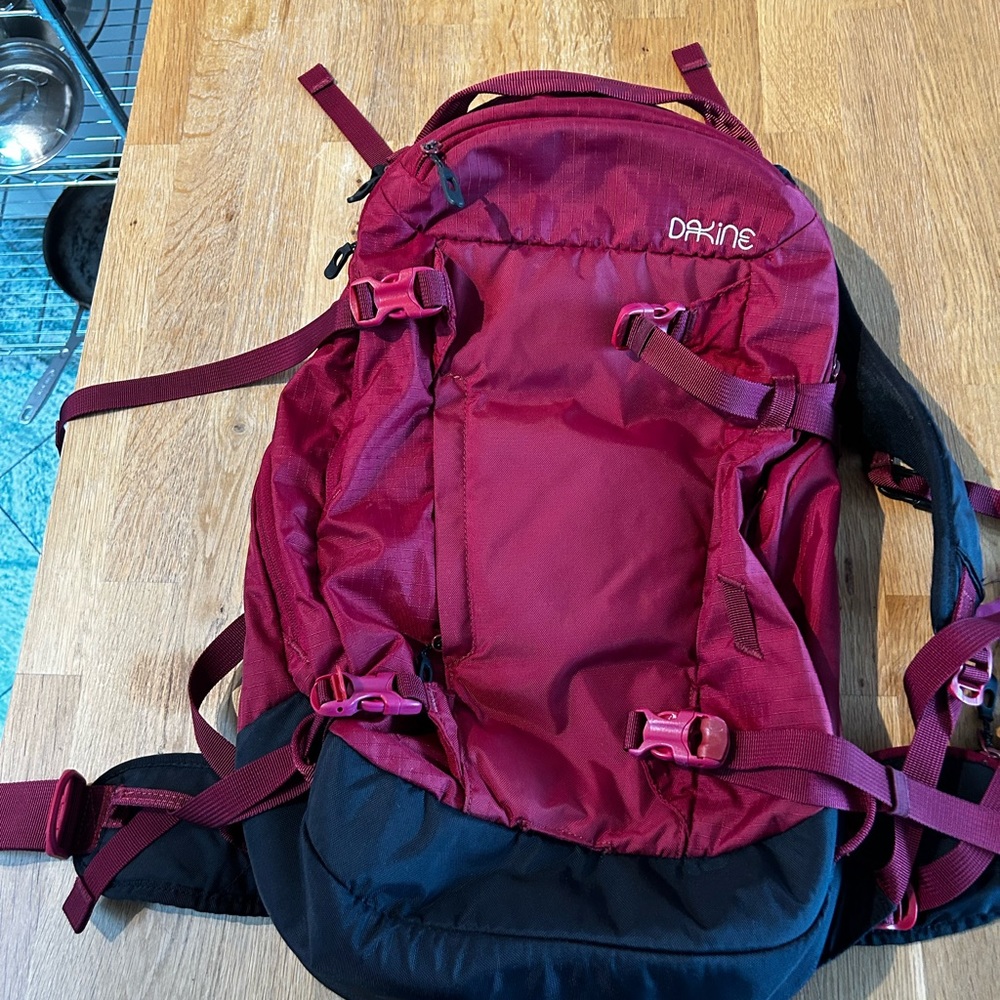 Backpack - Dakine Heli Pro II 28L Ski and Snowboard Backpack